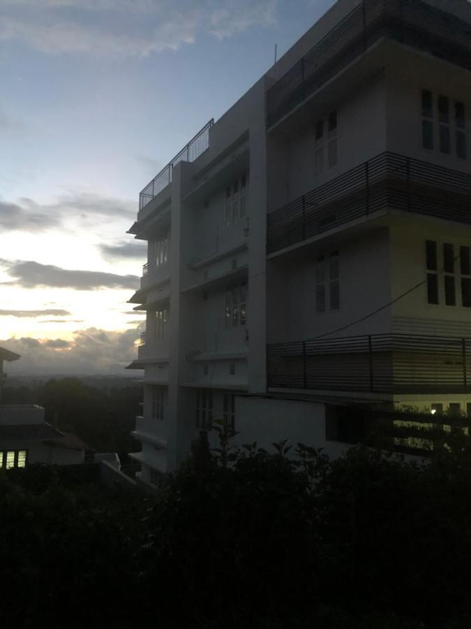 Raveendra Inn 卡尔佩特塔 外观 照片